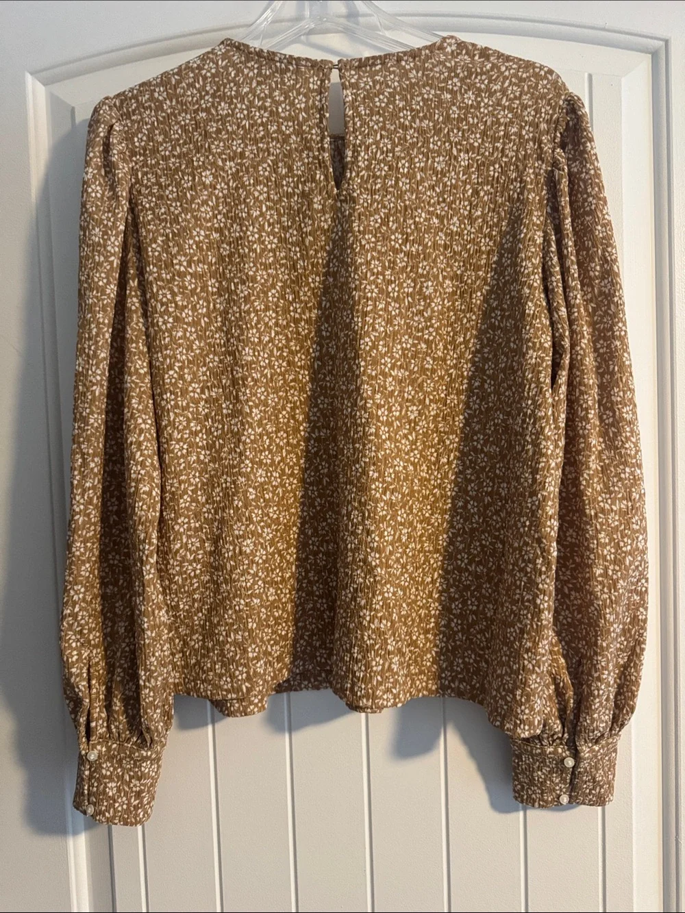 LOFT Gold tan and White Floral Puff-Sleeve Blouse